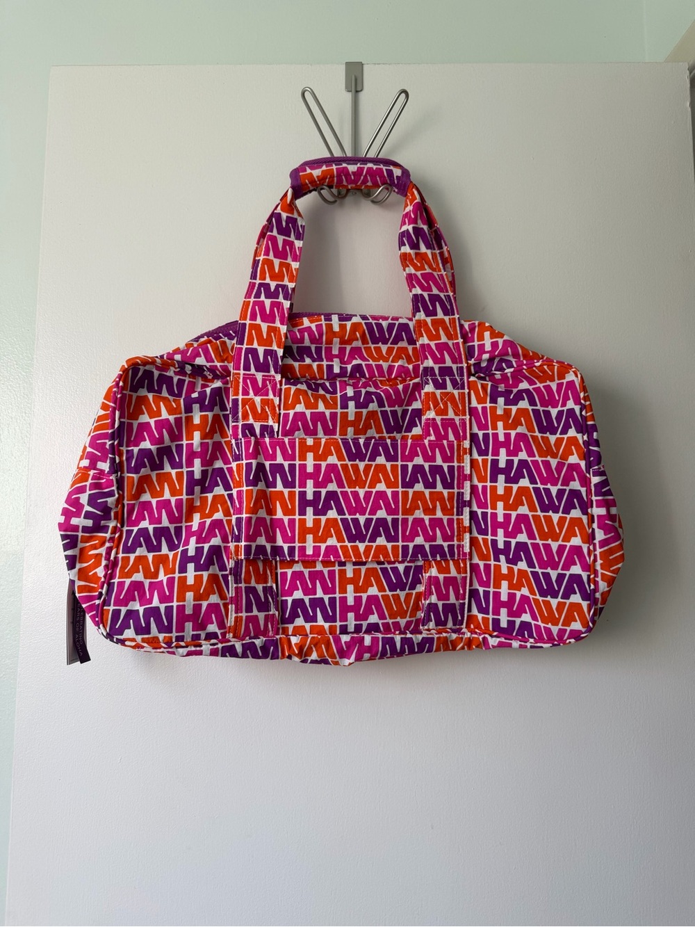 Aloha Collection X Hawaiian Airlines | Vintage Hawaiian Weekender - Picture 2 of 3